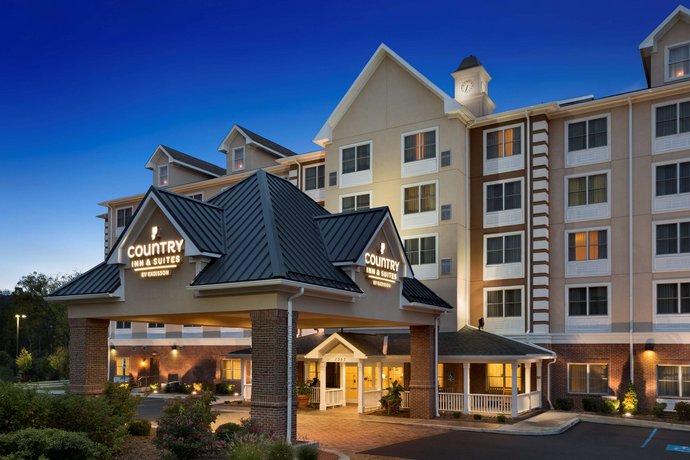 Country Inn & Suites by Radisson State College Penn State Area PA